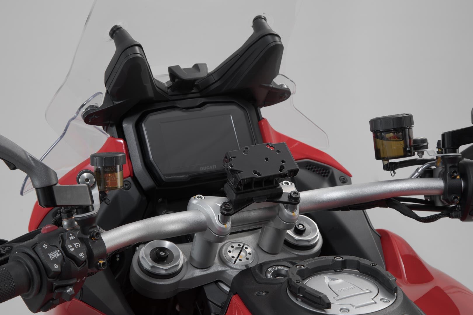 GPS Mount on the Handlebar Ducati Multistrada V4 (20-) Black