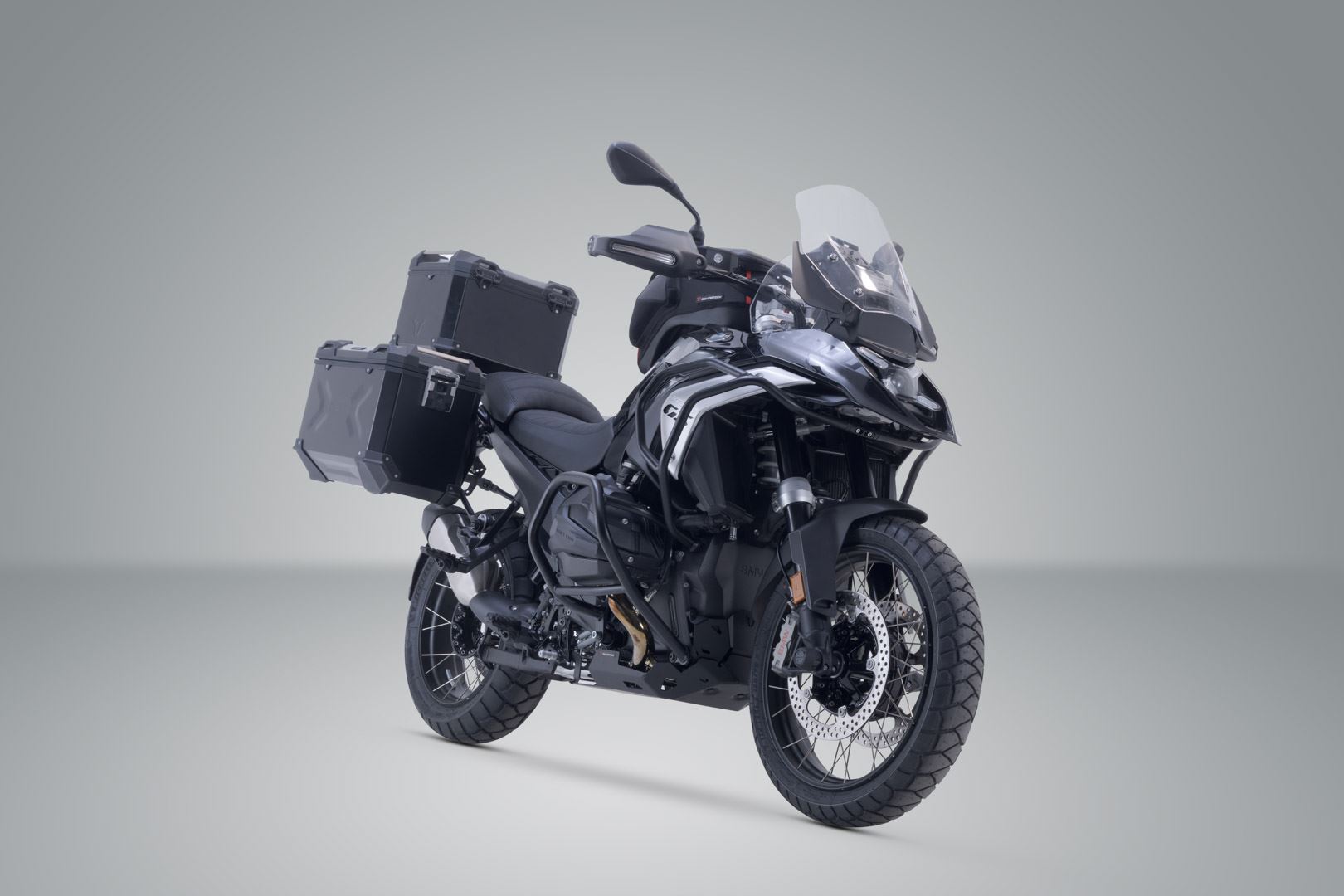 Adventure set TRAX ADV Black. BMW R 1300 GS (23-).