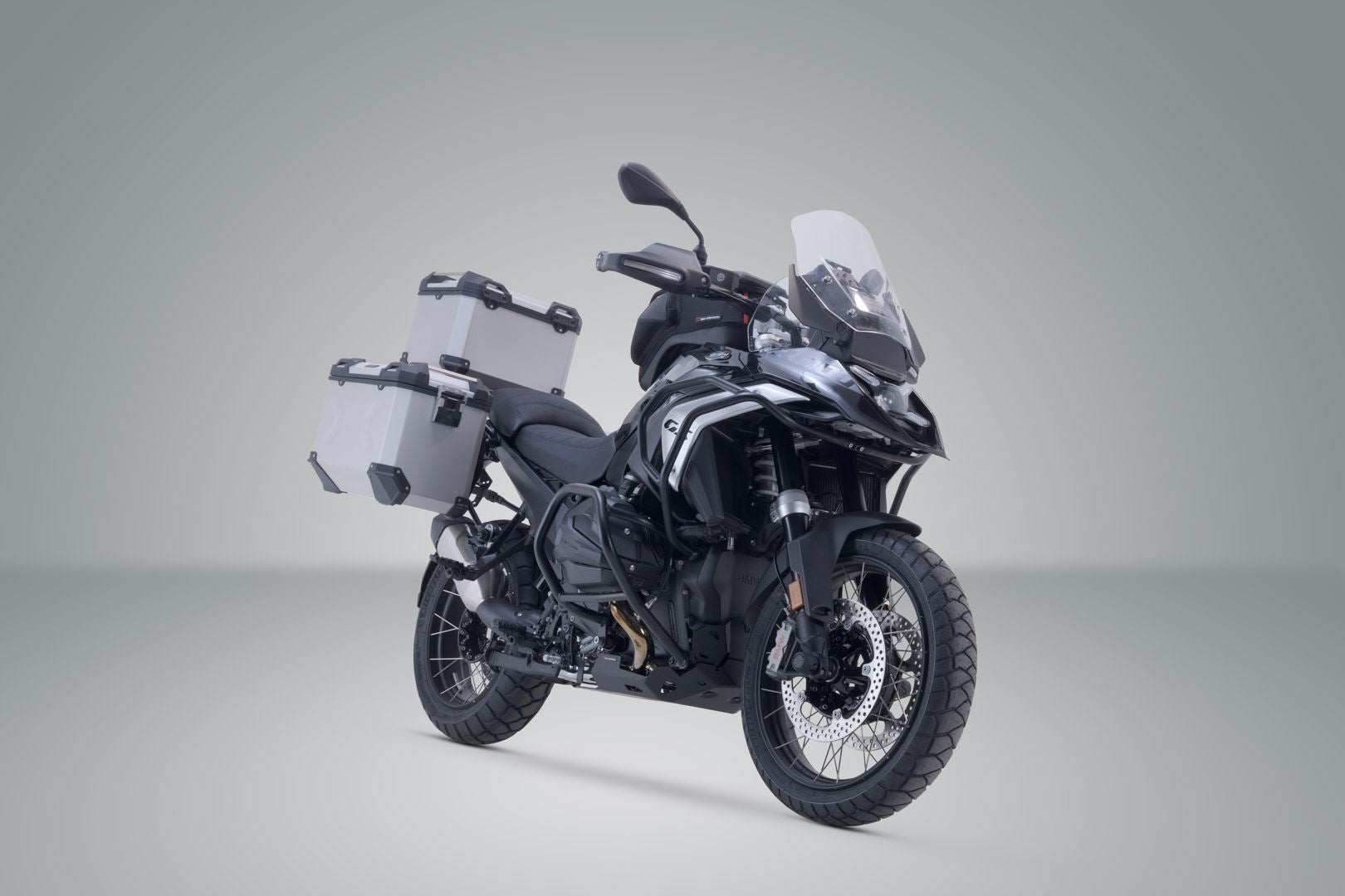 Adventure set luggage Silver. BMW R 1300 GS (23-). BMW top case holder.