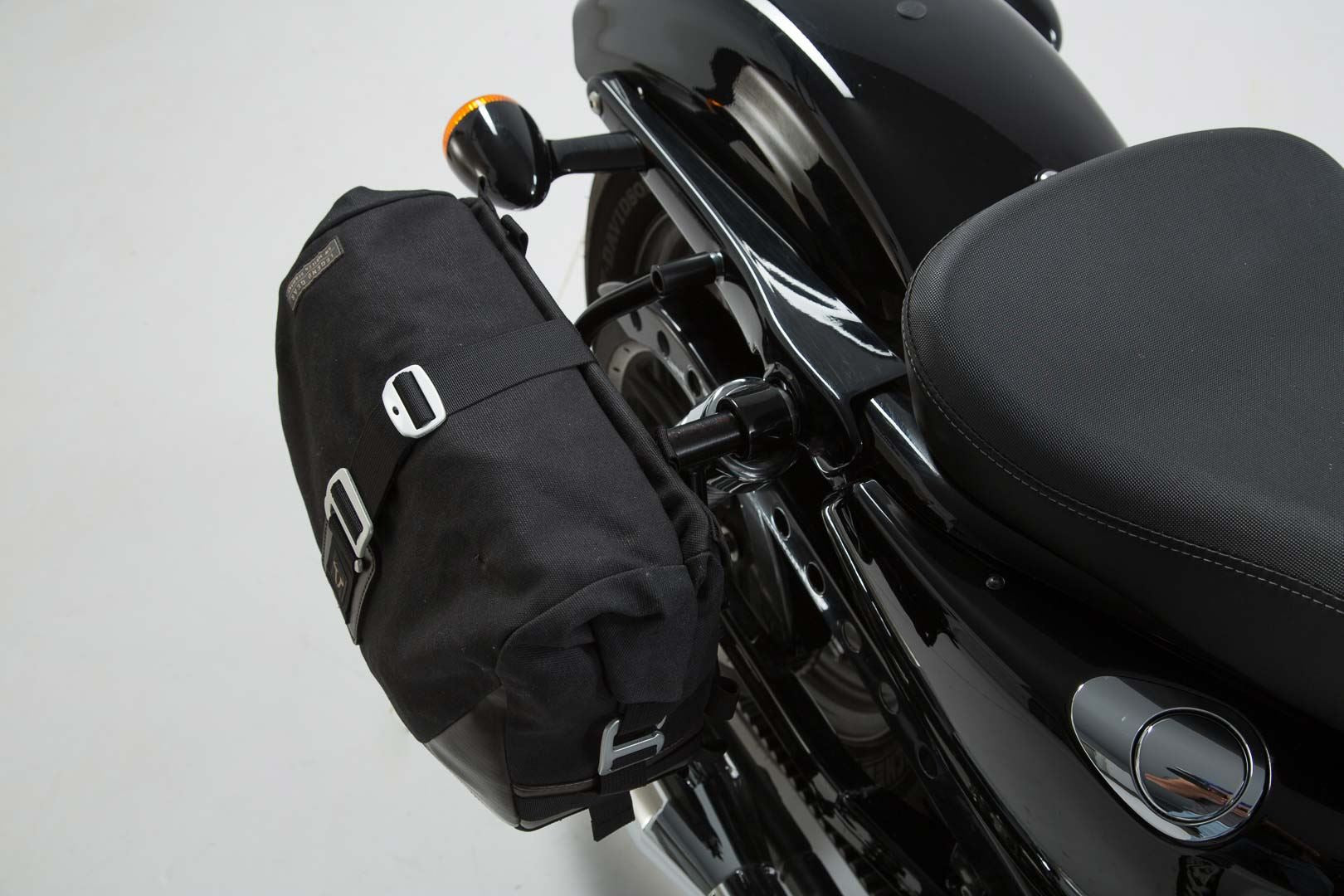 Legend Gear Side Bag System LC Harley-Davidson Sportster models (04-) Black Edition